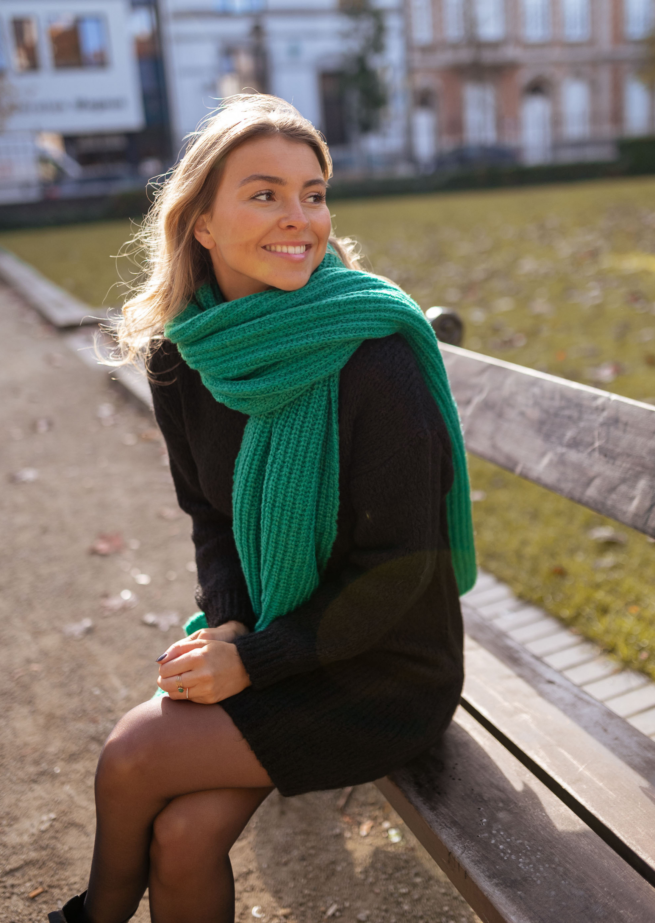 Green Auré scarf*EASY CLOTHES Flash Sale